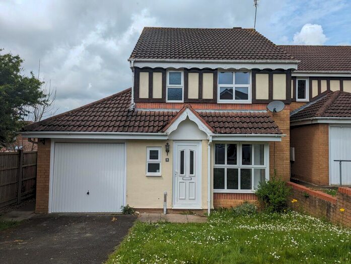 3 Bedroom Detached House To Rent In Harwood Drive, Kettering, NN16