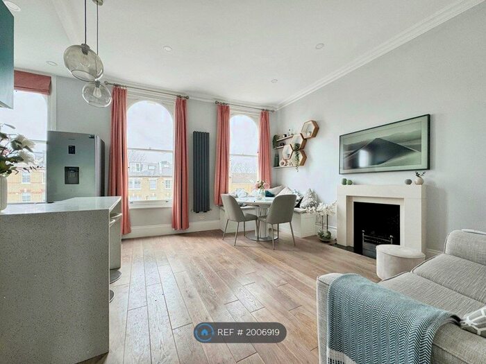 2 Bedroom Flat To Rent In Clapham Old Town, London, SW4