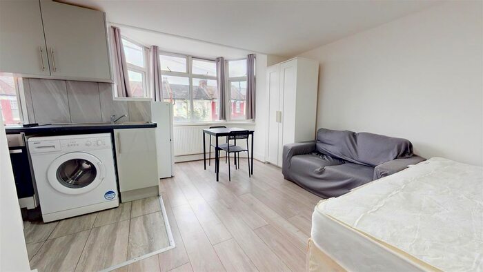 1 Bedroom Flat To Rent In Lancaster Road, Dollis Hill, London, NW10