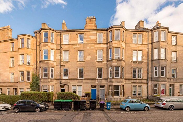 3 Bedroom Flat For Sale In / Polwarth Crescent, Polwarth, Edinburgh, EH11