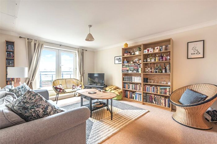 2 Bedroom Apartment To Rent In Aveley House, Iliffe Close, Reading, Berkshire, RG1