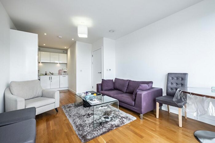 1 Bedroom Apartment To Rent In Duckett Street, E1