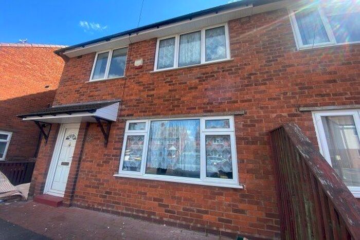 3 Bedroom Property To Rent In Adams Close, Tipton, DY4