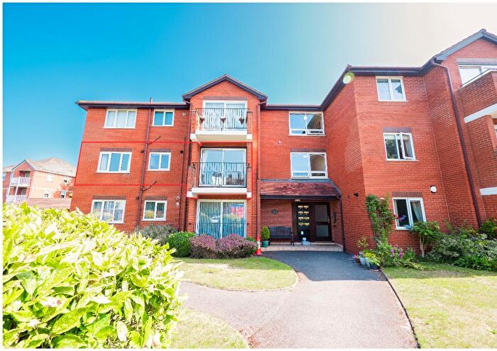 2 Bedroom Apartment For Sale In York Road, Birkdale, Southport, Merseyside, PR8