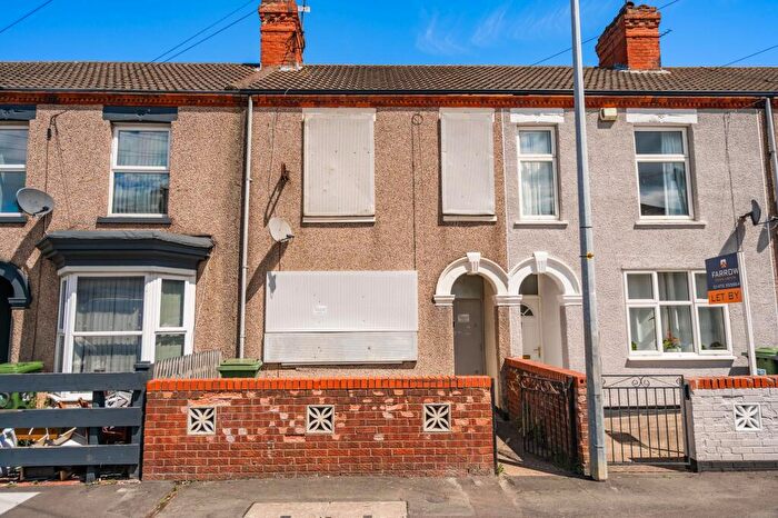 3 Bedroom Terraced House For Sale In Elsenham Road, Grimsby, DN31