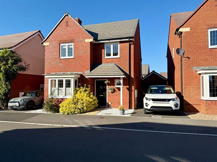 4 Bedroom Detached House For Sale In Carrion Grove, Holmer, HR4