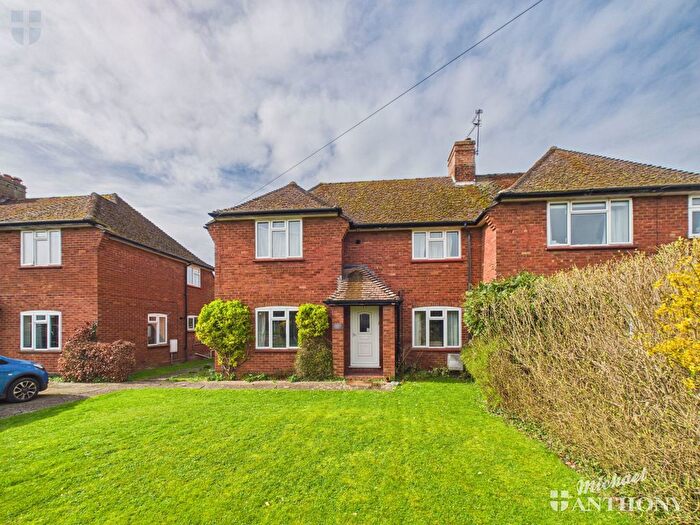 3 Bedroom Semi Detached House For Sale In Churchway, Haddenham, HP17