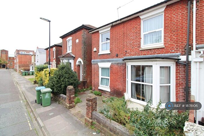 7 Bedroom Semi-Detached House To Rent In Oxford Road, Southampton, SO14