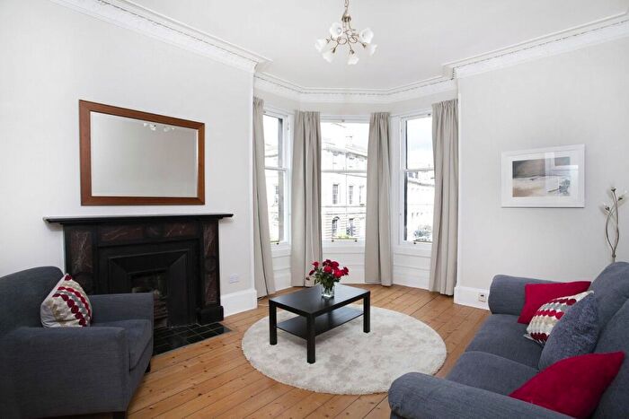 2 Bedroom Flat To Rent In Henderson Row, Edinburgh, EH3