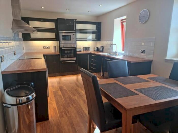 2 Bedroom Flat To Rent In Picardy Court, Rose Street, Aberdeen, AB10