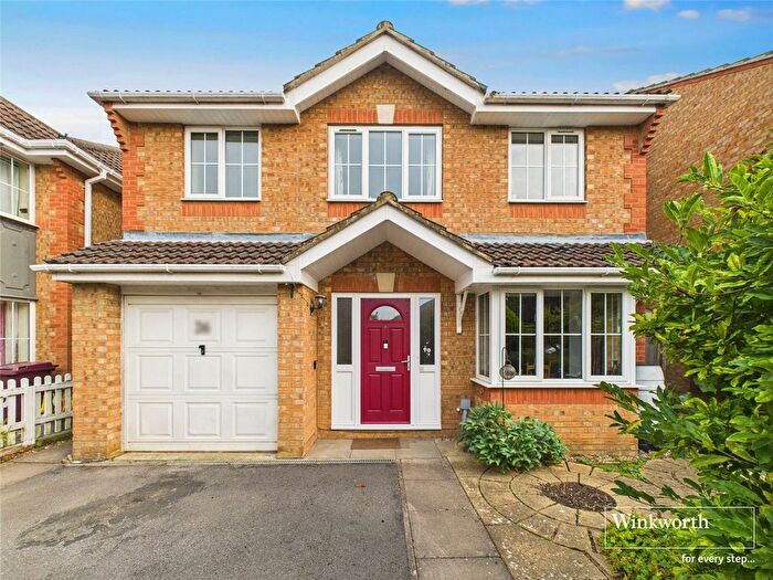4 Bedroom Detached House For Sale In Barrington Way, Reading, United Kingdom, RG1