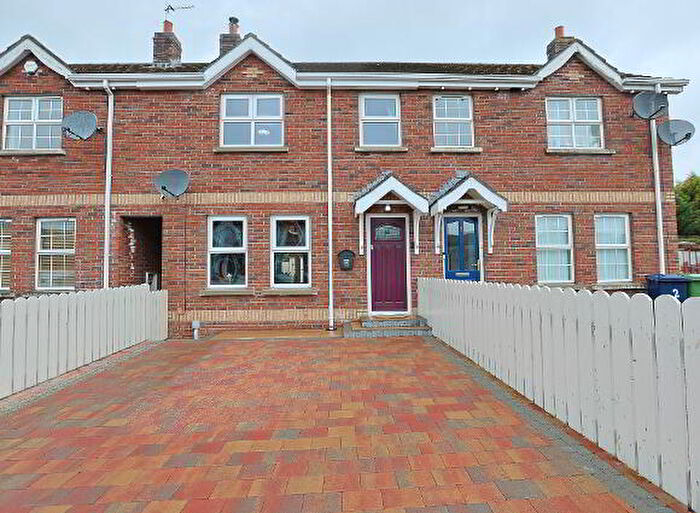 3 Bedroom Mid TownHouse For Sale In Oaktree Manor, Waringstown, BT66