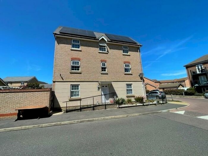 4 Bedroom House To Rent In Aster Road, Minster, ME12