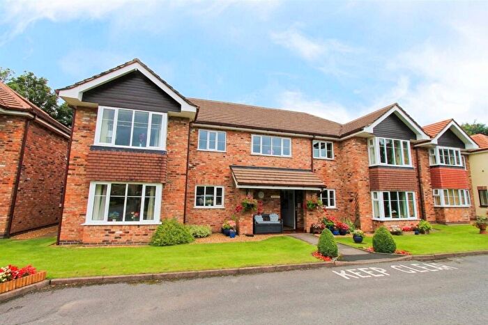 2 Bedroom Flat For Sale In Woodacres Court, Wilmslow, SK9