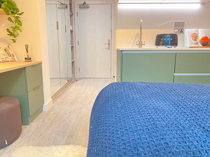 Studio To Rent In Clarence Street, Kingston Upon Thames, Surrey, KT1