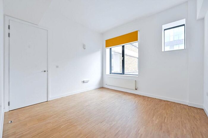 3 Bedroom Flat For Sale In Leather Lane, Clerkenwell, London, EC1N - Photo 10