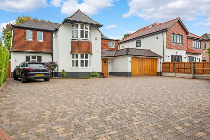 4 Bedroom Detached House To Rent In Burdon Lane, Cheam, Sutton, SM2