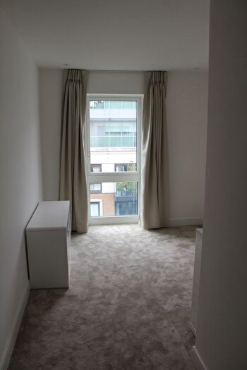 3 Bedroom Flat To Rent In Tierney Lane, London, W6