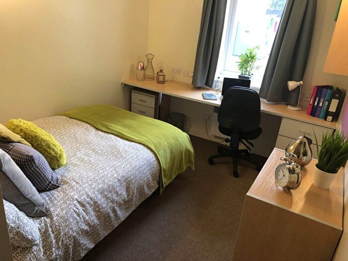1 Bedroom Flat To Rent In Great Horton Road, Bradford, BD7