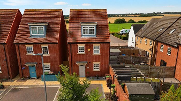 4 Bedroom Detached House For Sale In Thornlow Close, Featherstone, Pontefract, WF7