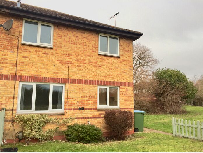 1 Bedroom Terraced House To Rent In The Pastures, Aylesbury, Buckinghamshire, HP20