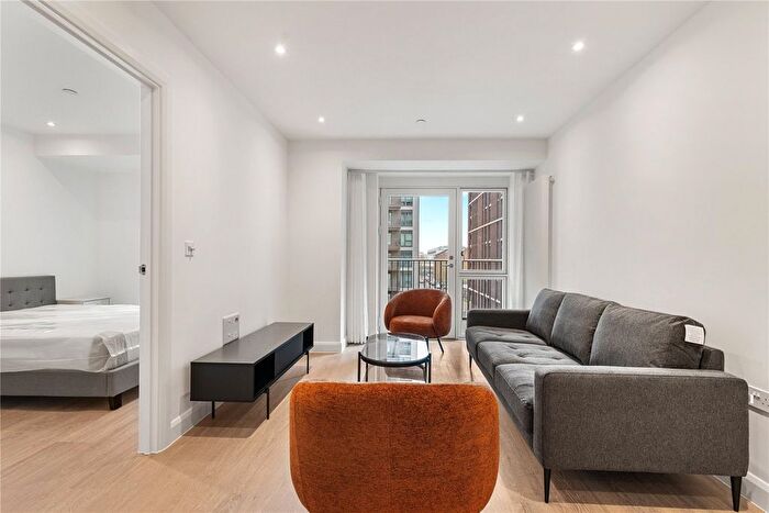 1 Bedroom Flat To Rent In Ellipse Building, Custom House, London, E16