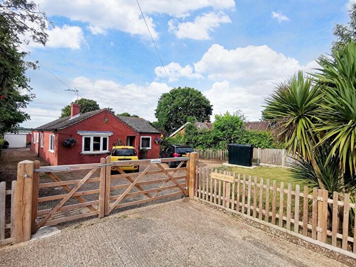 3 Bedroom Detached Bungalow For Sale In Narrow Way, Wenhaston, Halesworth, IP19