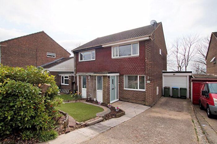 2 Bedroom Semi-Detached House For Sale In Kilmiston Drive, Portchester, PO16