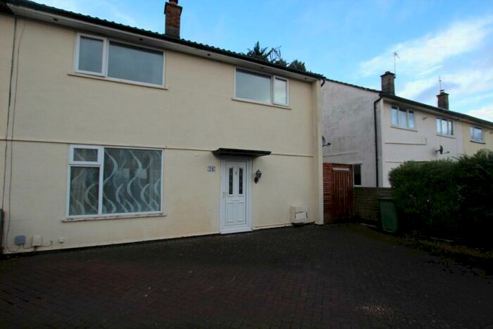 3 Bedroom House To Rent In Leighton Avenue, Park South, SN3