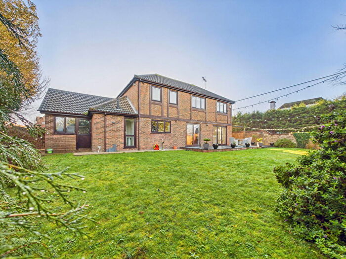 5 Bedroom Detached House For Sale In Kingsgate Avenue, Broadstairs, CT10