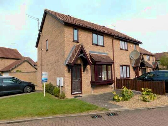 3 Bedroom Semi-Detached House To Rent In Martinsbridge, Parnwell, Peterborough, PE1