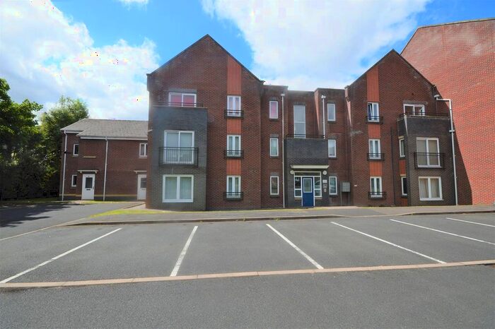 2 Bedroom Flat For Sale In Scholars Court, Penkhull, ST4