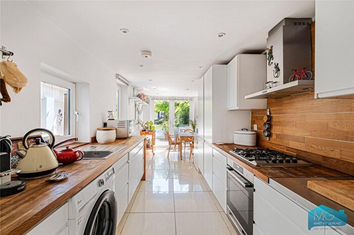 3 Bedroom Semi-Detached House For Sale In Nightingale Road, London, N22