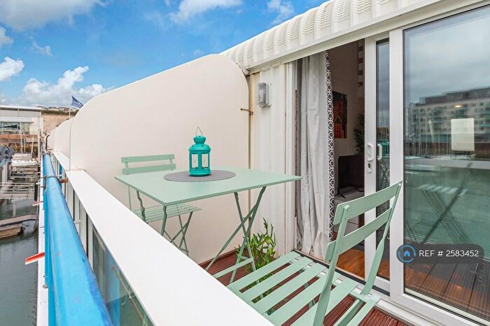 1 Bedroom Maisonette To Rent In Western Concourse, Brighton, BN2