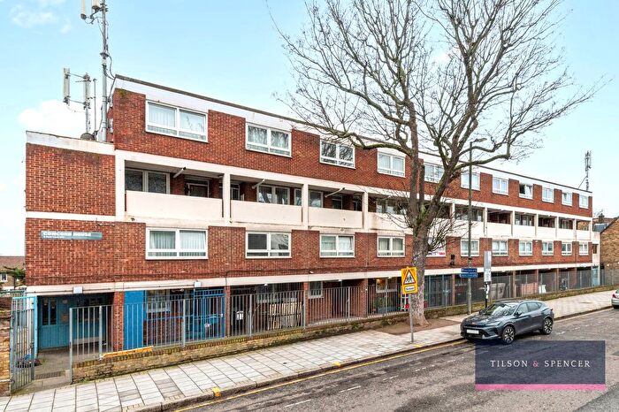 2 Bedroom Maisonette For Sale In Concorde House, Tottenham, N17