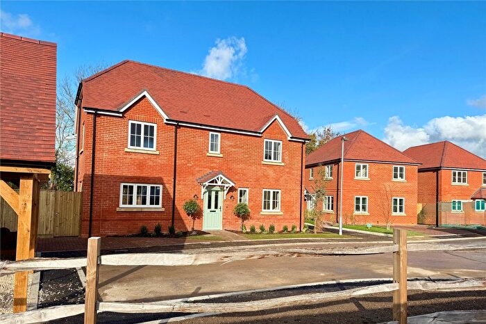 4 Bedroom Detached House For Sale In Warfield, Berkshire, RG42