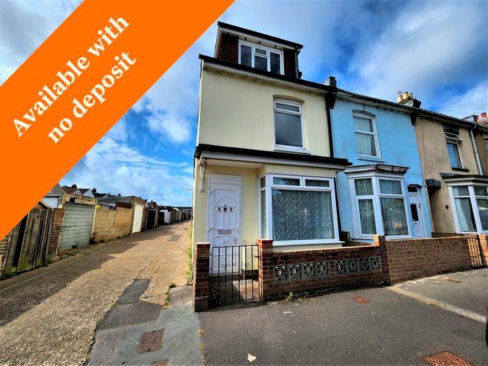 4 Bedroom End Of Terrace House To Rent In Felix Road, Gosport, PO12