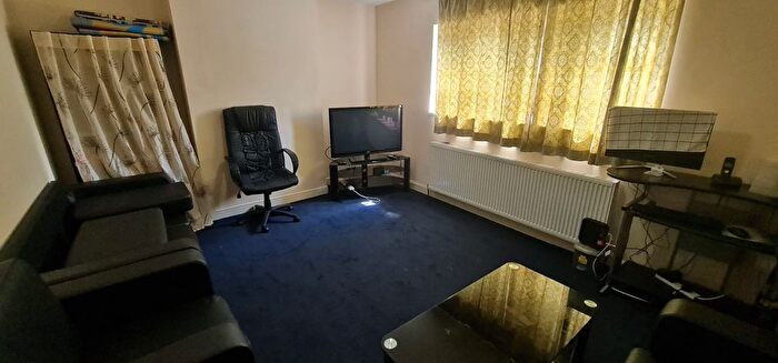1 Bedroom Flat To Rent In Goldsmith Avenue, London, E12