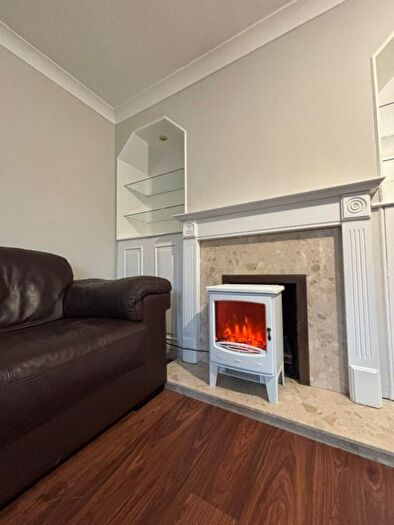 2 Bedroom Flat To Rent In Gracemount Avenue, Gracemount, Edinburgh, EH16
