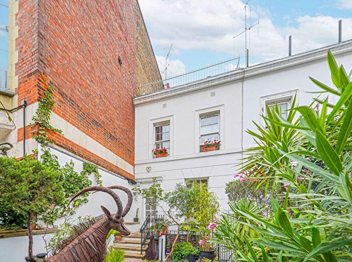 4 Bedroom Property To Rent In Pelham Street, South Kensington, London, SW7