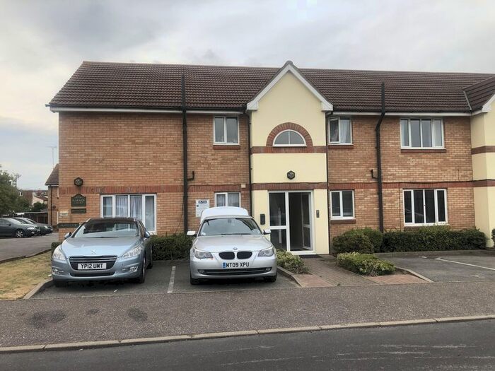 2 Bedroom Flat To Rent In Harmer Road, Swanscombe, DA10