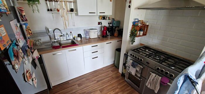1 Bedroom Flat To Rent In Milton Place, Gravesend, Kent, DA12