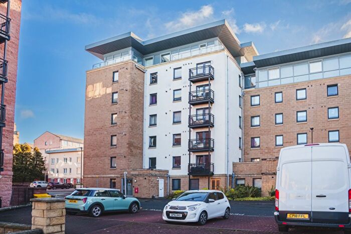2 Bedroom Flat For Sale In / Slateford Gait, Slateford, Edinburgh, EH11