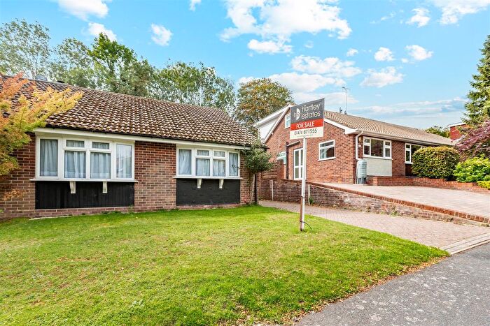 2 Bedroom Semi-detached Bungalow For Sale In Beechlands Close, Hartley, DA3