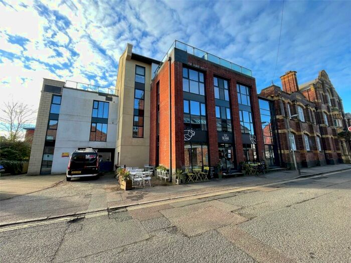 2 Bedroom Apartment To Rent In Haven Road, Exeter, Devon, EX2