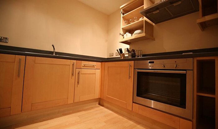 Studio To Rent In Victoria Road, London, W3