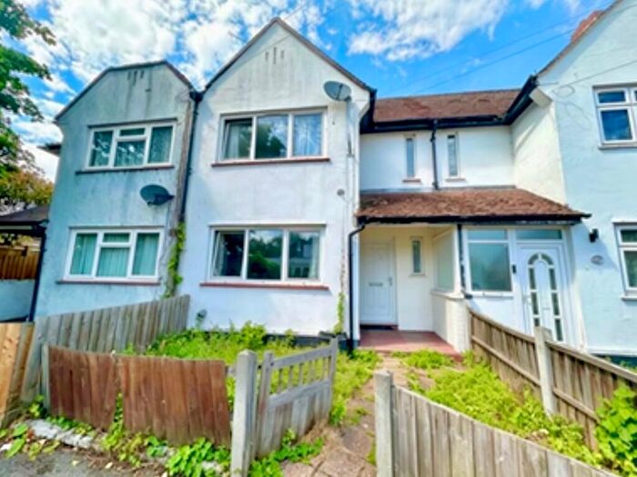 2 Bedroom Terraced House For Sale In Mathews Avenue, London, E6