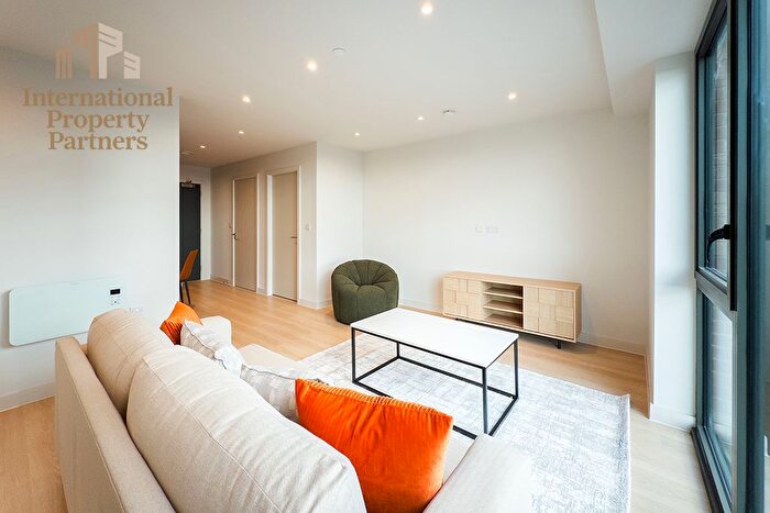 2 Bedroom Flat To Rent In Waterhouse Gardens, Block D, Dutton Street, Manchester, M3