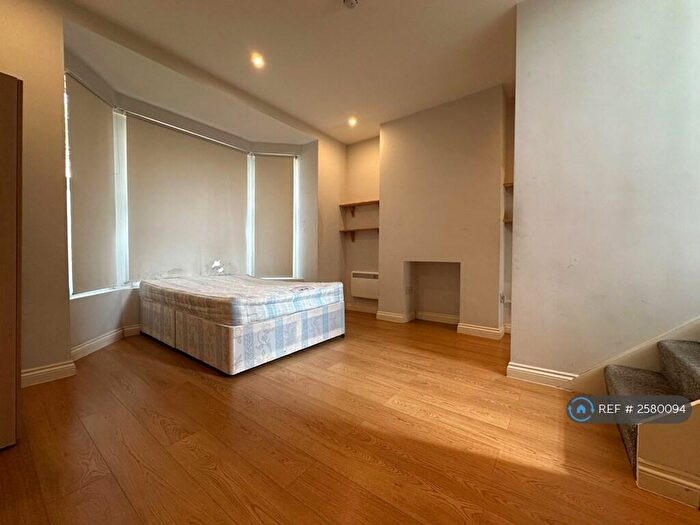 1 Bedroom Flat To Rent In Merton Road, London, E17