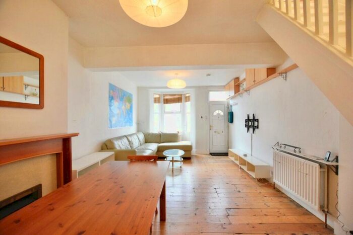 2 Bedroom Terraced House To Rent In Pitchford Street, Stratford, E15